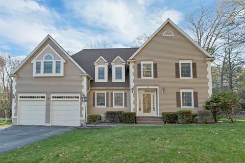 34 Stowecroft Dr, Hampton, NH, 03842-1158 | Card Image