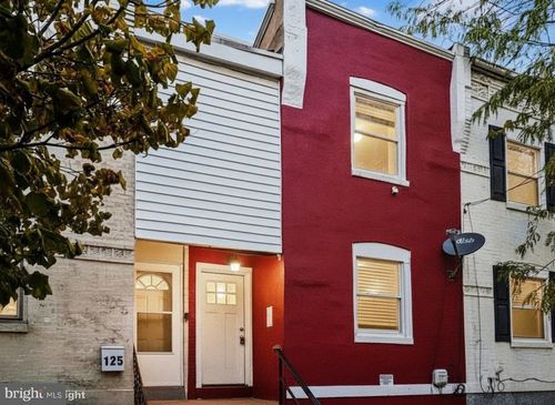 127 N Dupont St, WILMINGTON, DE, 19805-3537 | Card Image