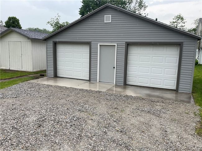 1215 Main St, House other with 3 bedrooms, 2 bathrooms and 4 parking in Bentleyville PA | Image 26
