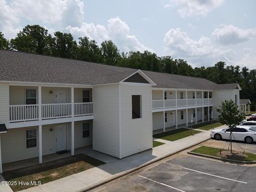 11-1150 Cross Creek Cir, Greenville, NC, 27834-9592 | Card Image