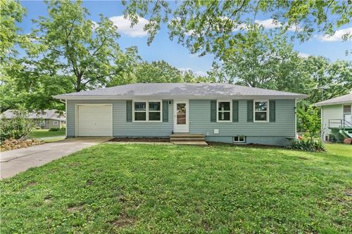 1104 Lexington Rd, Pleasant Hill, MO, 64080-1114 | Card Image