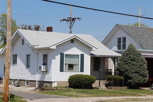 623 E Lorena Ave, Wood River, IL, 62095-2125 | Card Image