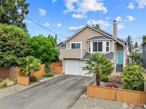 742 N 103rd St, Seattle, WA, 98133-9206 | Card Image