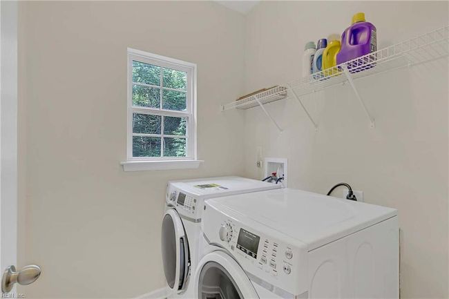 Laundry Room | Image 22