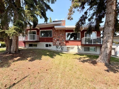 11129 - 11131 Sacramento Dr Sw, Calgary, AB, T2W0J5 | Card Image