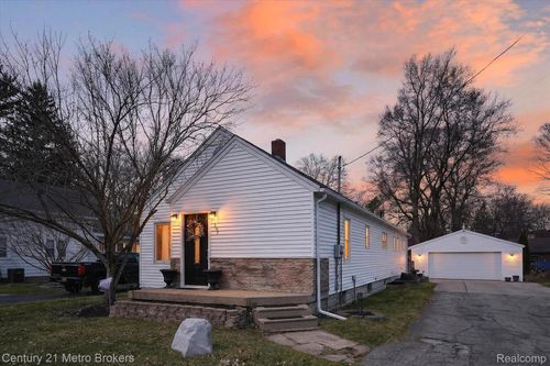 5501 Potter Road, Genesee Charter Township, MI, 48506 | Card Image