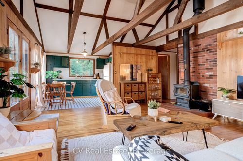 1027 North Pine Drive, Lake Of Bays, ON, P0A1E0 | Card Image