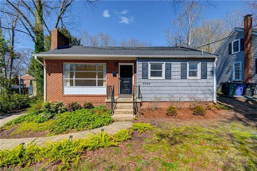 2229 Cherokee Ln, Winston-Salem, NC, 27103-4415 | Card Image