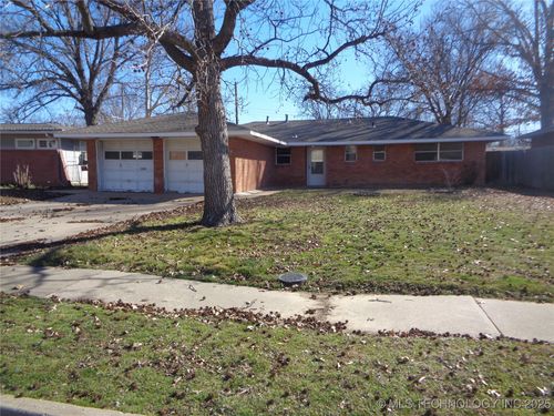 120 Forrest Park Rd, Bartlesville, OK, 74003-1640 | Card Image