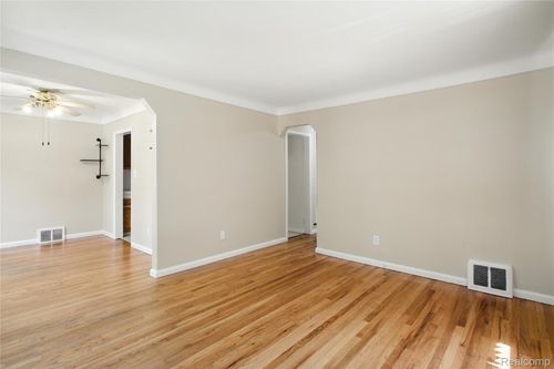 14888 Belmont Ave, Allen Park, MI, 48101-1604 | Card Image