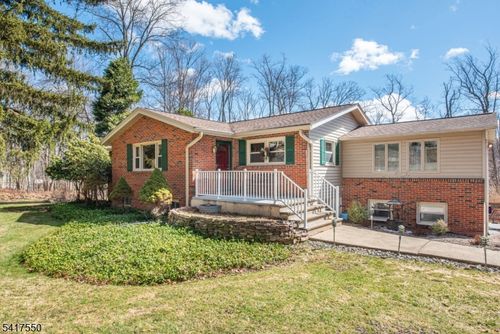 42 Everdale Rd, Randolph, NJ, 07869-2303 | Card Image