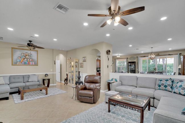 212 Behring Way, House other with 3 bedrooms, 3 bathrooms and null parking in Jupiter FL | Image 7