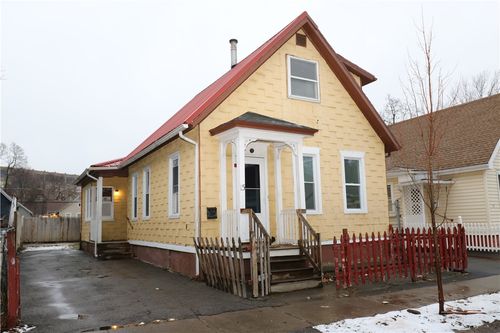 15 Princeton St, Rochester, NY, 14605-1027 | Card Image