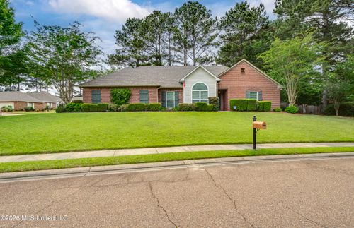 107 Wendy Ln, Madison, MS, 39110-7597 | Card Image