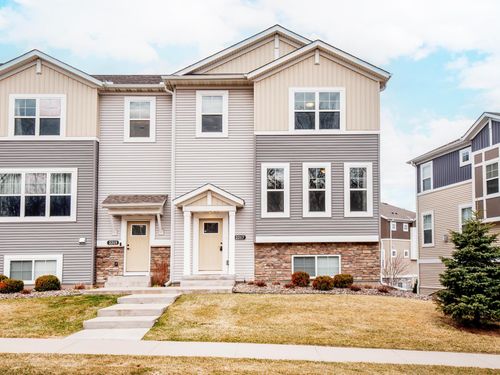 2217 Gateway Hill Rd N, North Saint Paul, MN, 55109-1781 | Card Image