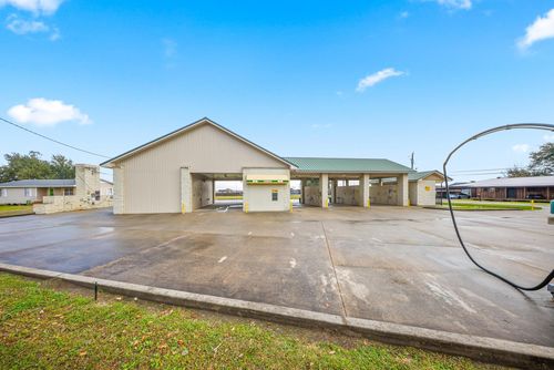 105 Myrtle Dr, Lockport, LA, 70374-6904 | Card Image