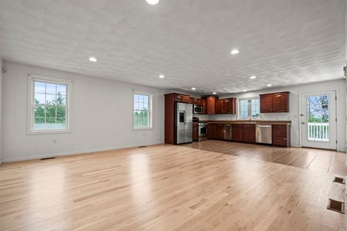 6 Fairlawn Ave, Burlington, MA, 01803-4810 | Card Image