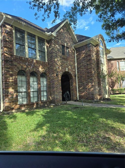 9911 Chalford Dr, Sugar Land, TX, 77498-5101 | Card Image