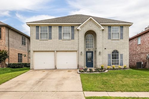 2812 N Hampton Dr, Grand Prairie, TX, 75052-4278 | Card Image
