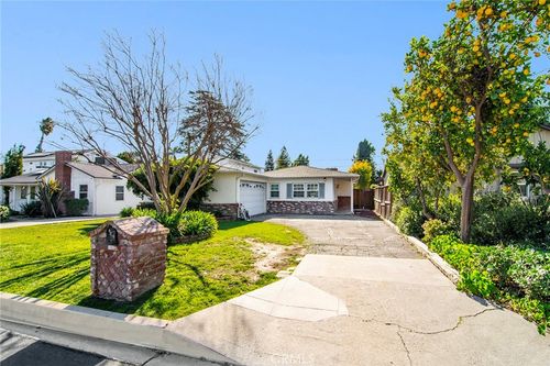 22716 Berdon Street, Woodland Hills, CA, 91367 | Card Image