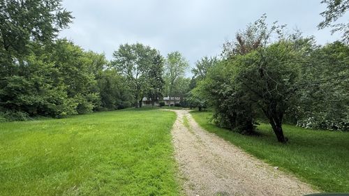 23036 W Long Grove Rd, Deer Park, IL, 60010-3690 | Card Image