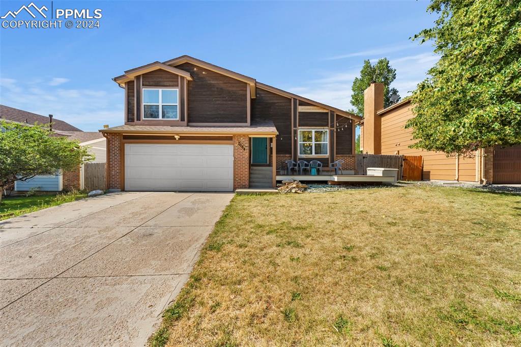 White Buffalo Rd, Colorado Springs, CO 80919