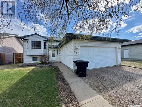 433 Adams Cres, Prince Albert, SK, S6V7K6 | Card Image