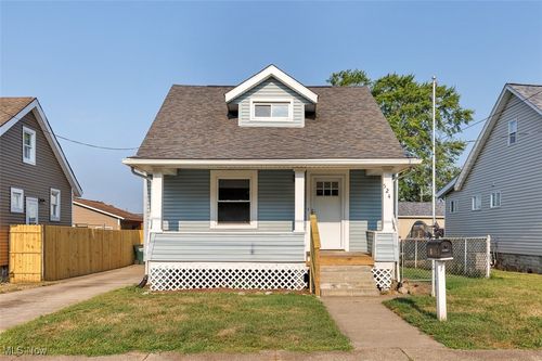 524 Miami Ave, Barberton, OH, 44203-1704 | Card Image