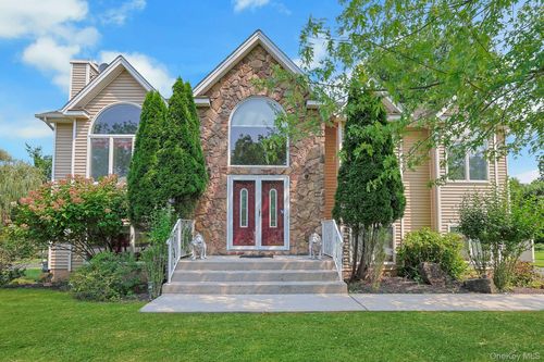 14 Stern Pl, Congers, NY, 10920-2303 | Card Image