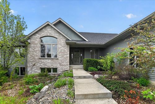 2988 Wyndwood Way, Bristol, WI, 53590 | Card Image