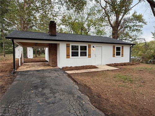 310 Cedardale Ln, King, NC, 27021-9313 | Card Image