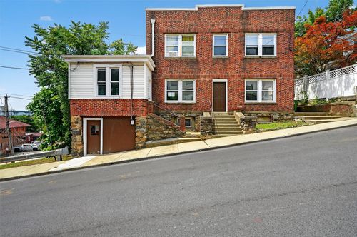 3 White St, Tarrytown, NY, 10591-7681 | Card Image