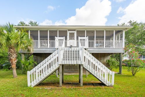 2250 Atlantic Ave, Sullivans Island, SC, 29482-9646 | Card Image