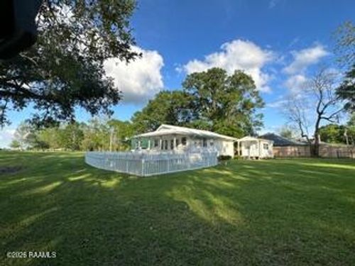 1052 Hebert Ln, Saint Martinville, LA, 70582-6108 | Card Image