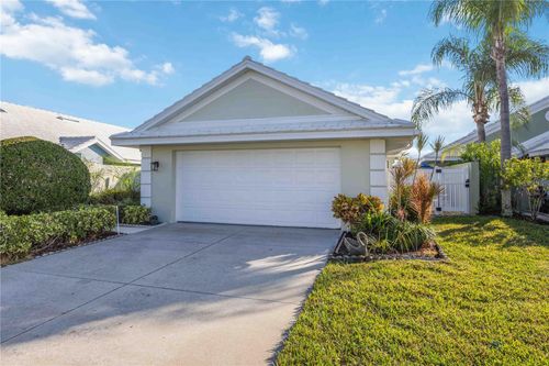 76-805 Harrington Lake Dr N, VENICE, FL, 34293-4239 | Card Image