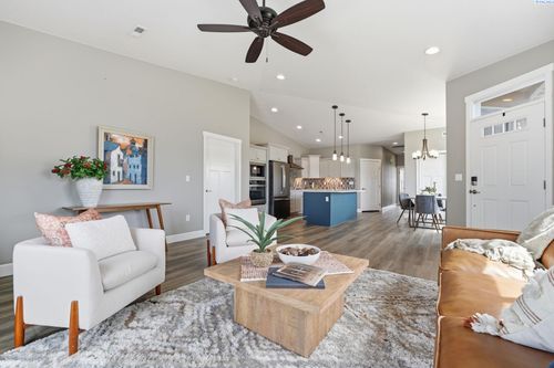 2749 Westhaven Ct, West Richland, WA, 99353-8502 | Card Image