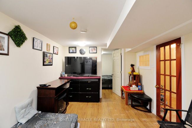 7 Sophia St, House other with 3 bedrooms, 2 bathrooms and 4 parking in Brampton ON | Image 27