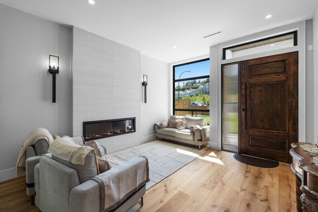 1415 Pipeline Pl, House other with 8 bedrooms, 9 bathrooms and 4 parking in Coquitlam BC | Image 4