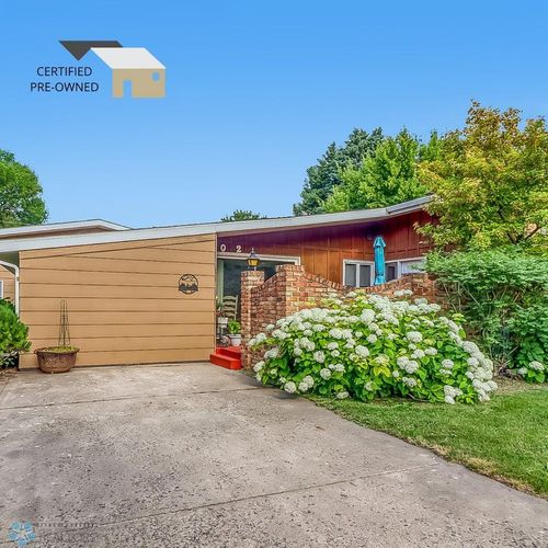 202 12th Ave N, Casselton, ND, 58012-3427 | Card Image
