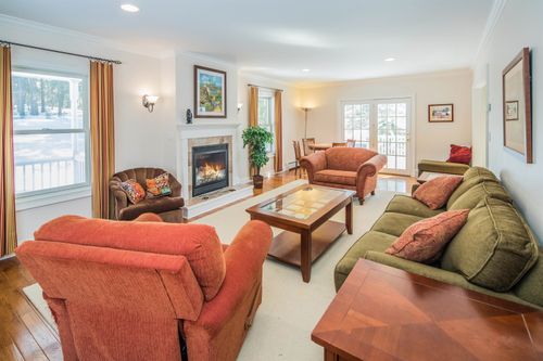 122 Terra Ln, Mendon, VT, 05701-6737 | Card Image