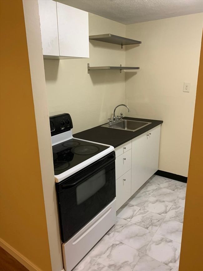 APT-5B - 215 Winter St, Condo with 1 bedrooms, 1 bathrooms and 1 parking in Weymouth MA | Image 8