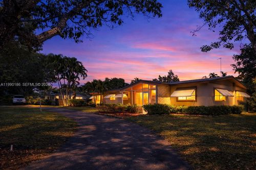 15501 Sw 88th Ave, Palmetto Bay, FL, 33157-2017 | Card Image