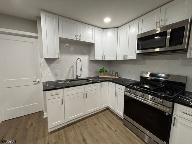 438 Lawrence St, House other with 5 bedrooms, 2 bathrooms and null parking in Burlington City NJ | Image 4