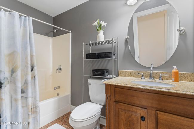 Guest Bath | Image 32