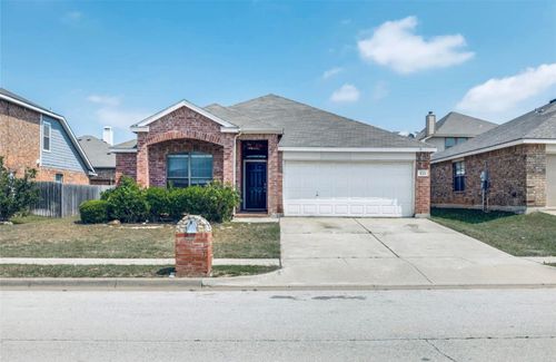 528 Cranbrook Dr, Fort Worth, TX, 76131-4235 | Card Image