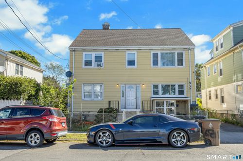 68 Victory Street, Stamford, CT, 06902 | Card Image
