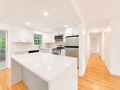 18 Linda St, Foxboro, MA, 02035 | Card Image