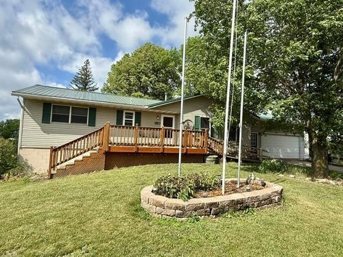 810 Sunrise Blvd, Redwood Falls, MN, 56283-1867 | Card Image