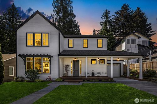 3815 Ne 89th St, Seattle, WA, 98115-3742 | Card Image
