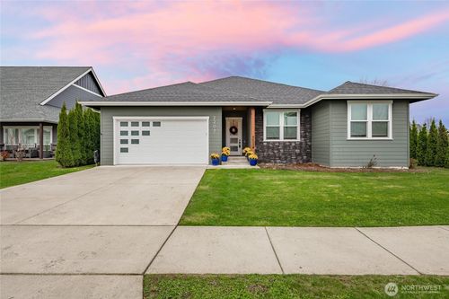2202 Berryman Loop, Lynden, WA, 98264-8003 | Card Image